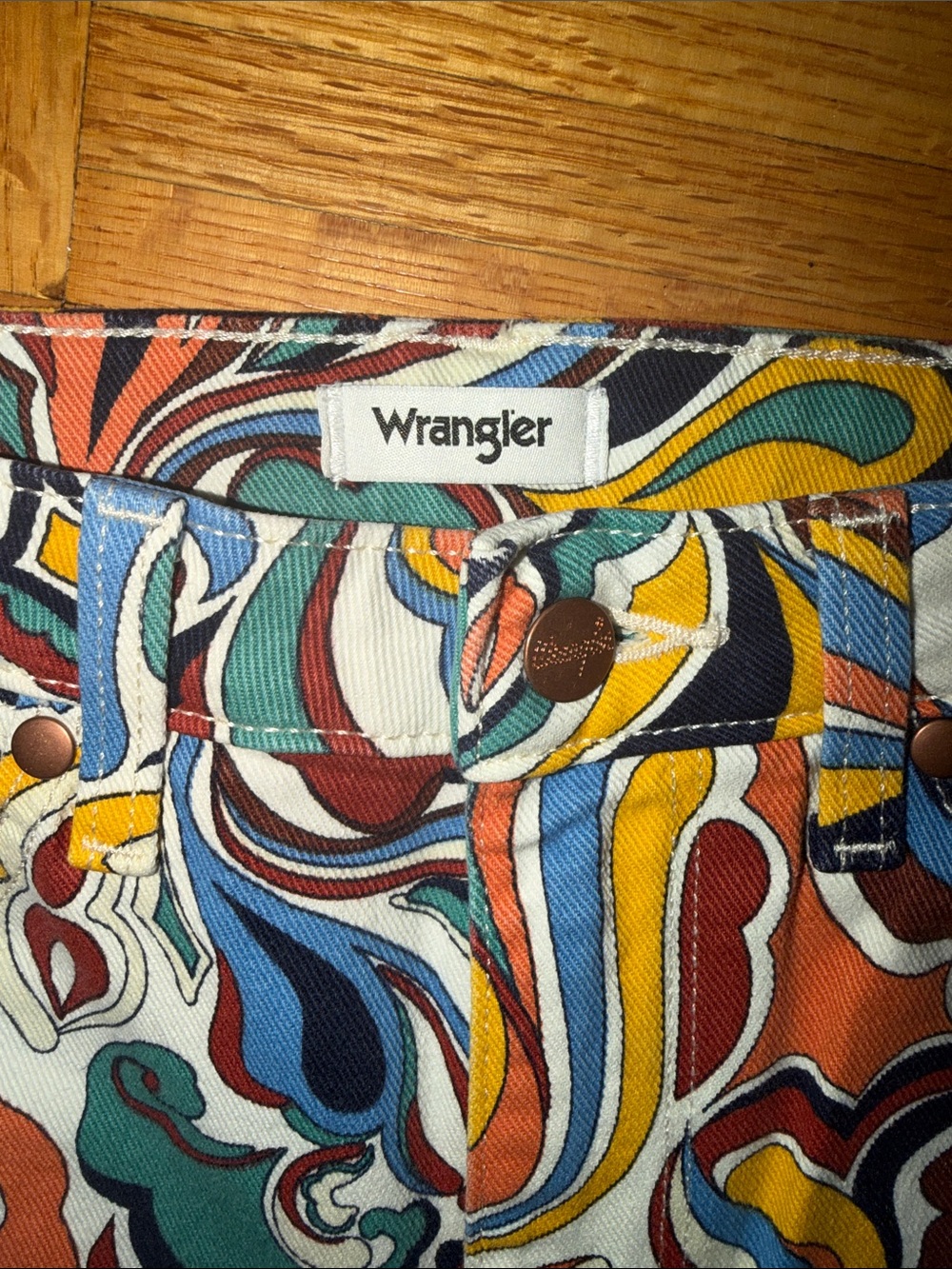 NEW no tags AWESOME Wrangler High-Rise Printed Flare Jeans - Picture 6 of 7